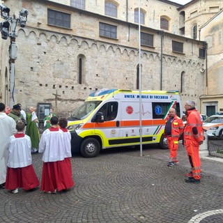 Albenga, si rinnova la tradizione della benedizione dei mezzi di soccorso della Croce Bianca (FOTO)