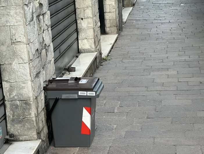 Savona, primo giorno di porta a porta. I commercianti di Santa Rita: &quot;Non sono passati a raccogliere l'umido&quot;