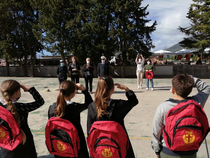 Polizia locale nelle scuole di Albenga, l'assessore Vannucci: &quot;I bambini devono innamorarsi del concetto di legalità&quot;