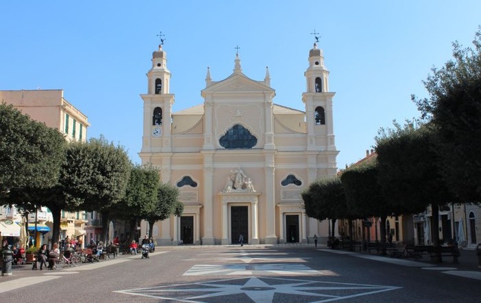 Pietra Ligure, la richiesta del consigliere Carrara: &quot;Gratuità dei parcheggi a pagamento in occasione del weekend di San Valentino&quot;