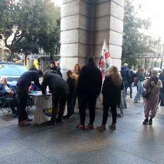 Pedonalizzazioni a Savona, raccolta firme della Lega: &quot;Andavano fatte in una maniera diversa, non a spot ma con un progetto a lungo respiro&quot; (FOTO)