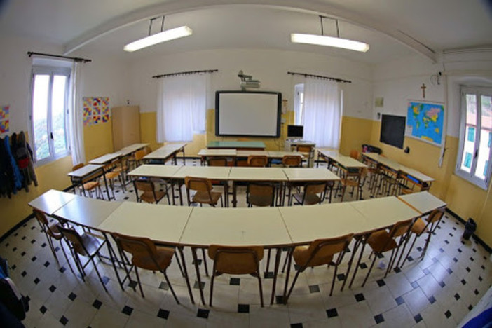 Gestione casi Covid a scuola, i sindacati chiedono un incontro a Regione e Alisa: &quot;Situazione non è più accettabile&quot;