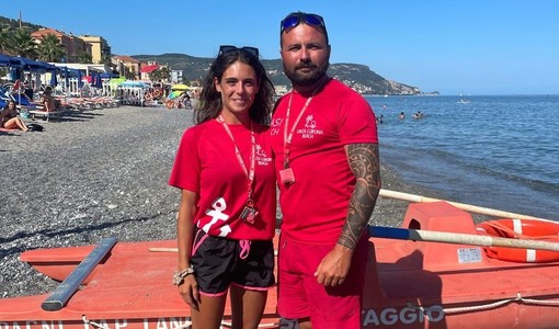 Pietra Ligure, donna rischia di affogare: salvata dai bagnini