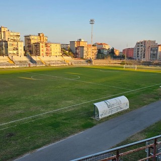 Calcio, Savona. Il terreno del Bacigalupo è pronto, porte installate e campo tracciato (FOTO)