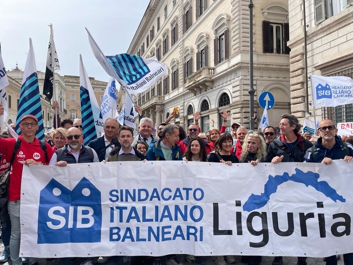 La Bolkenstein incombe sulle spiagge, balneari savonesi a Roma: &quot;Una legge chiara per salvare l'estate e il settore&quot;