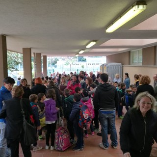 Andora: primo giorno di scuola per le primarie &quot;in trasferta&quot;dopo la chiusura del plesso di via Cavour