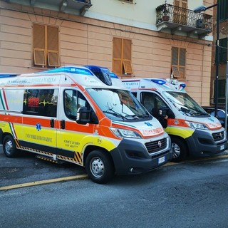 Stella San Giovanni, cade con la moto e sbatte contro il guardrail: codice rosso al Santa Corona