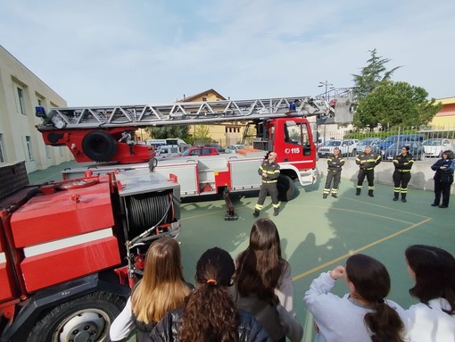 Albenga, nelle scuole di Leca l'incontro &quot;Come comportarsi in caso di calamità naturali?&quot;