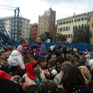 Corso mascherato con il Carnevale Savonese e sua maestà Cicciolin: la festa per grandi e piccini in centro e per le vie della città