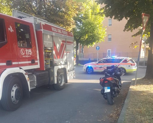 Albenga, senzatetto finisce in un canale: recuperato dai soccorsi