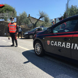 Blitz antidroga dei carabinieri di Albenga, sequestrata eroina ed un fucile a canne mozze: 4 arrestati