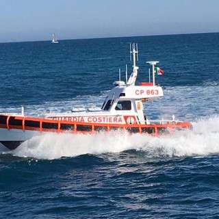 Celle, in mare una canoa alla deriva: soccorsi attivati ma dalle ricerche nessun disperso