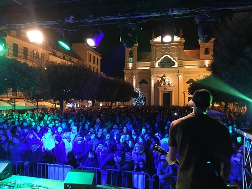 Maxi DJ Set in piazza per il Capodanno di Pietra Ligure