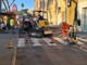 Albenga, rimozione radici e ripristino asfalto nel controviale di piazza del Popolo (FOTO)