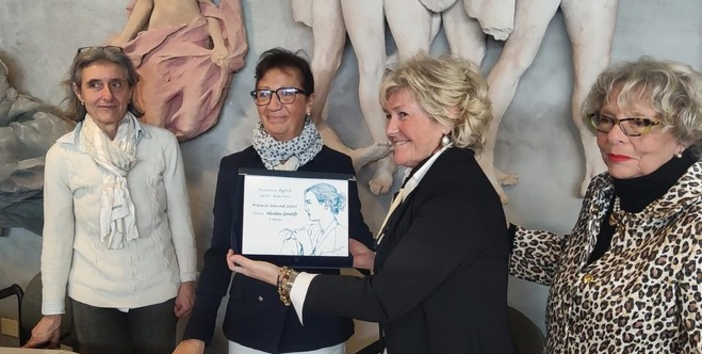 Borgio Verezzi, il &quot;PremioDonna&quot; 2024 alla Dottoressa Nicoletta Gandolfo: &quot;Ispirazione ad essere sempre più protagoniste&quot; (FOTO e VIDEO)