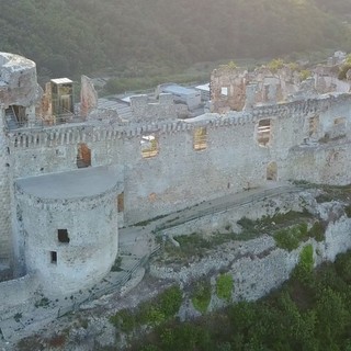 Finalborgo, Castel Gavone riapre dopo i lavori: visite guidate con MuDiF e Centro Storico