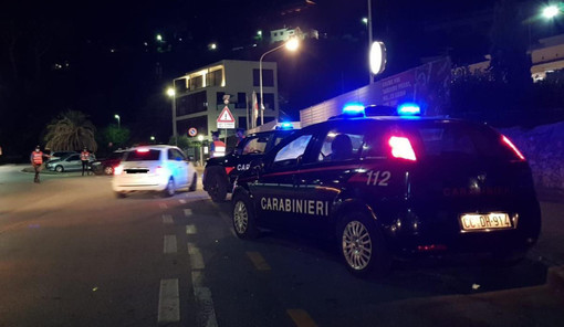 Loano, è un guardiano notturno la vittima dell'accoltellamento di questa notte: i carabinieri a caccia dell'aggressore