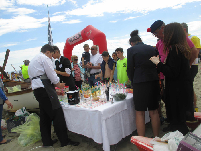 Successo per i cocktail firmati De.C.O, Laigueglia con l'erba di San Pietro