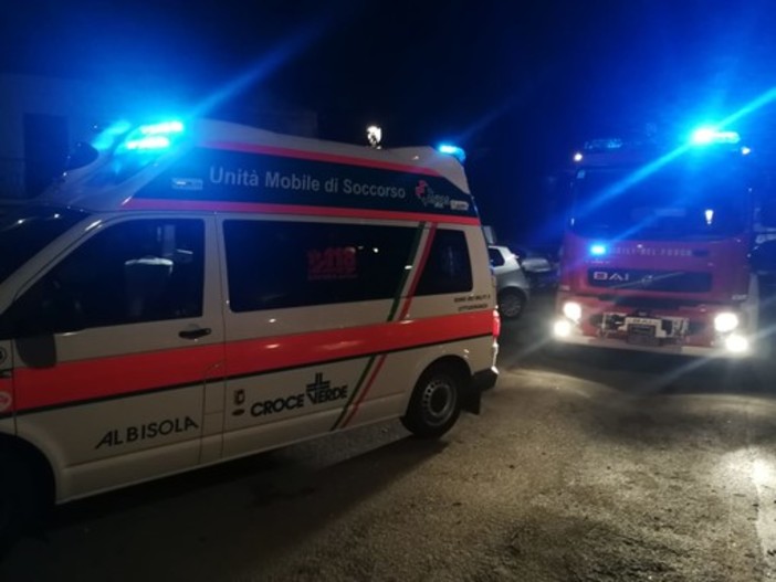 Due aggressioni nella notte e superlavoro delle ambulanze per il soccorso a giovani ubriachi
