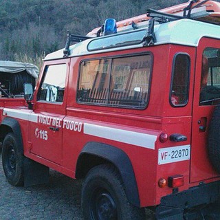 Incendio canna fumaria, scatta l'allarme a Carcare: vigili del fuoco sul posto