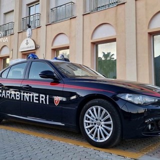 https://www.savonanews.it/2023/08/21/leggi-notizia/argomenti/cronaca-2/articolo/albenga-tenta-il-furto-in-una-panetteria-di-viale-martiri-arrestato-dai-carabinieri.html