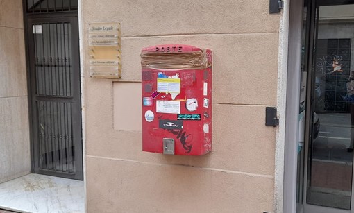 Poste, addio alle buche delle lettere: alcune saranno eliminate, altre sostituite