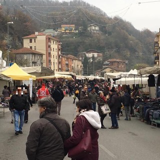 Cengio, un successo la prima edizione della &quot;Fiera d’Inverno e Mercatini di Natale&quot;