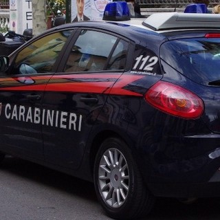 Stella, si fa ospitare dall’amica e porta con se la droga: arrestato 26enne torinese