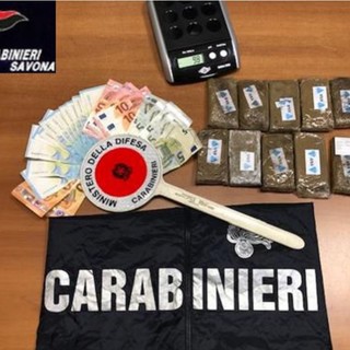 Protagonista di un vero e proprio “mercato della droga” a Savona: 68enne arrestato dai carabinieri