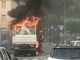 Camion prende fuoco ad Alassio: attimi di paura in via Gastaldi (VIDEO)