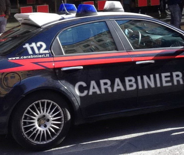 Scippa una collanina ad un turista che fa jogging a Laigueglia: carabinieri braccano 20enne genovese