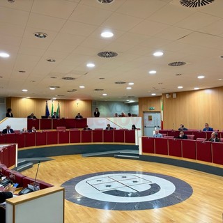 Inchiesta corruzione in Liguria, l’amministrazione Toti non fa passi indietro: respinta la mozione di sfiducia