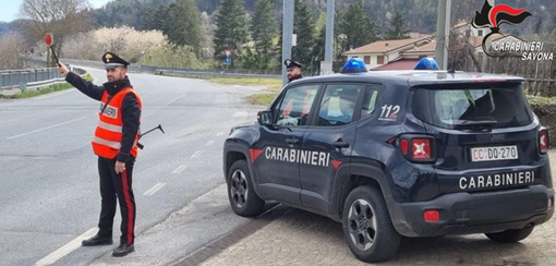 Produzione, detenzione e spaccio di droga: tre persone arrestate in Val Bormida