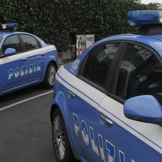 Savona, tenta di entrare in casa della fidanzata, poi aggredisce i poliziotti: arrestato un 48enne pregiudicato