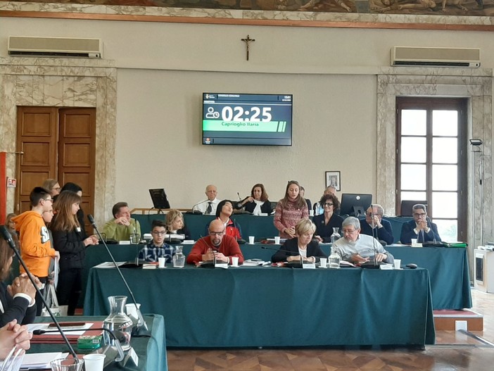 Ambiente, lavori pubblici e disabilità: il &quot;little&quot; sindaco e i consiglieri &quot;invadono&quot; il consiglio comunale di Savona