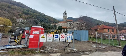 Chiesa del Pero di Varazze, strada ancora chiusa. Il sindaco: &quot;Obiettivo risolvere nel minor tempo possibile questa situazione di disagio&quot; (FOTO)