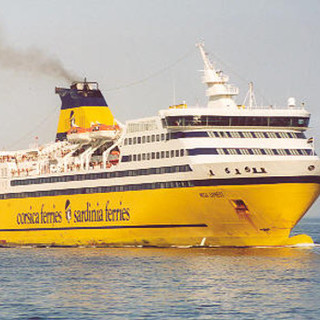 Incendio a bordo della Corsica Ferries a Vado Ligure, ma è una esercitazione