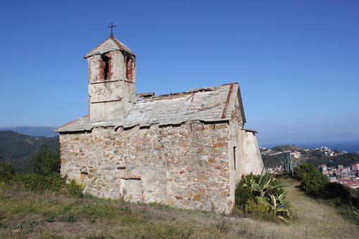 Savona: &quot;La Chiesetta della Madonna degli Angeli è abbandonata&quot;, la segnalazione di Nicolick