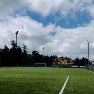 Cairo, nuova illuminazione a led per il campo da calcio in erba sintetica (FOTO)