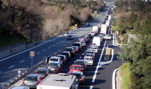 Caro spiagge e caos strade: &quot;Liguria lontana, quasi quasi me ne vado in Sicilia&quot;