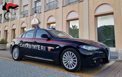 Ferisce un giovane con un coltello da 30 cm: nordafricano arrestato ad Albenga