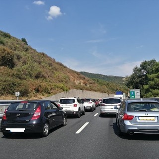 Incidente sulla A10 tra Varazze e Celle in direzione Ventimiglia, 4 chilometri di coda