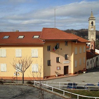 Gli studenti di Cosseria scelgono il colore per dipingere il palazzo comunale