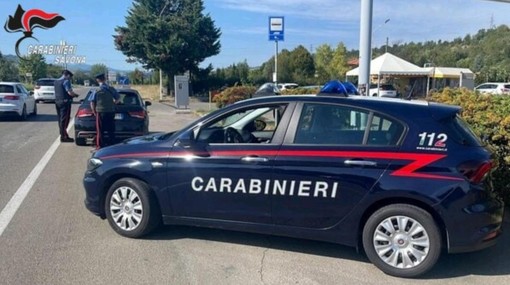 Laigueglia, in preda ai fumi dell'alcol danneggia l'auto dei carabinieri: 44enne arrestata