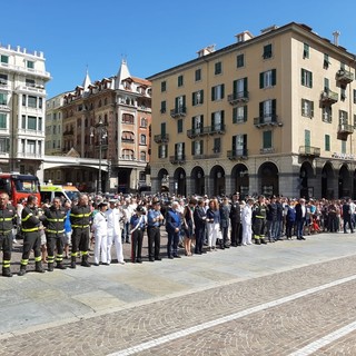 Savona, ricorda le 43 vittime del crollo del Ponte Morandi in Piazza Mameli (FOTO E VIDEO)