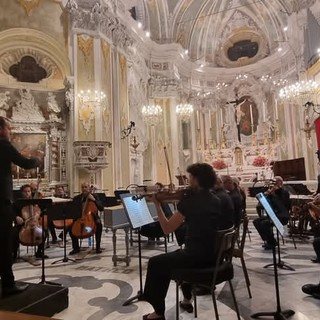 Laigueglia, venerdì 6 dicembre in scena la Gog-Giovane Orchestra Genovese e il Teatro della Tosse