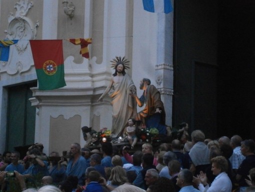 Nell'immagine di repertorio, una passata edizione della processione di San Pietro