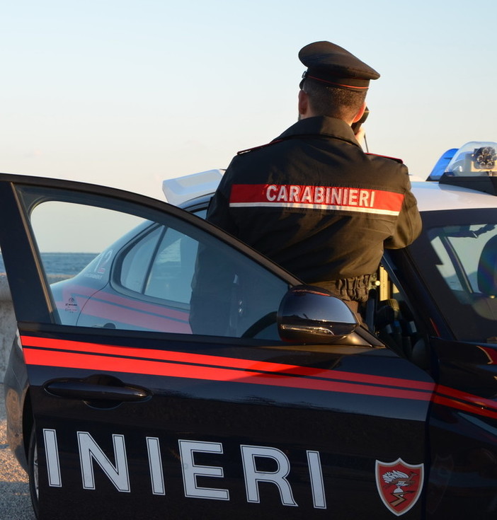 Furti a ripetizione in negozi e supermercati a Sanremo e Taggia: 46enne savonese arrestata dai carabinieri