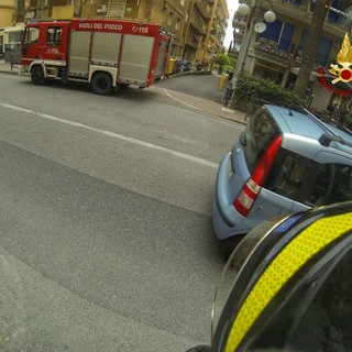 I Vigili del Fuoco salvano una donna a Pietra Ligure da una fuga di gas