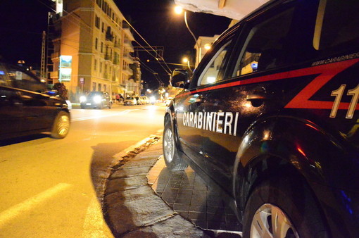 Risse, ubriachi e qualche lieve ferito: notte impegnativa per sanitari e forze dell'ordine nel ponente savonese